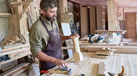 Questions You Should Ask Before Hiring a Carpenter in Dubai