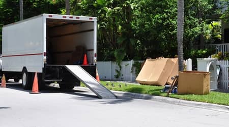 choosing movers and packers in Abu Dhabi