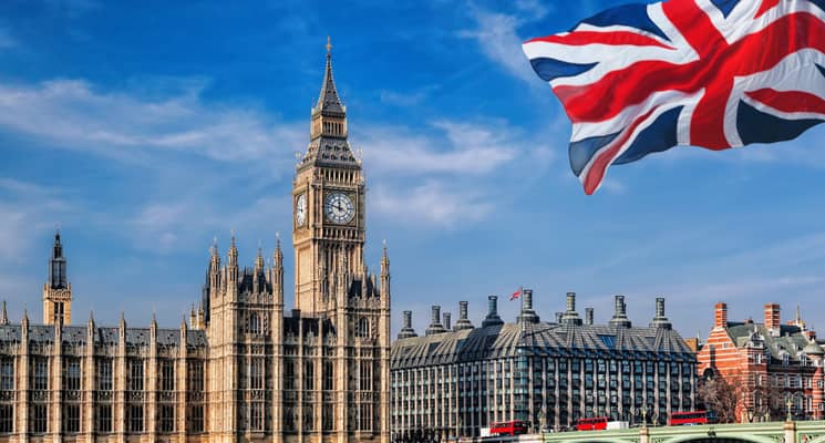 How Long Does It Take to Ship Your Belongings From Abu Dhabi to the UK?