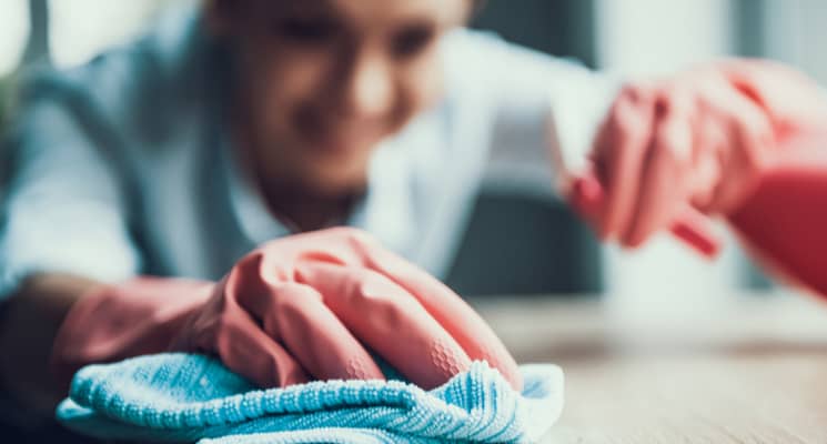 The Cost of Hiring a Contract Maid Versus a Full-Time Maid in Dubai