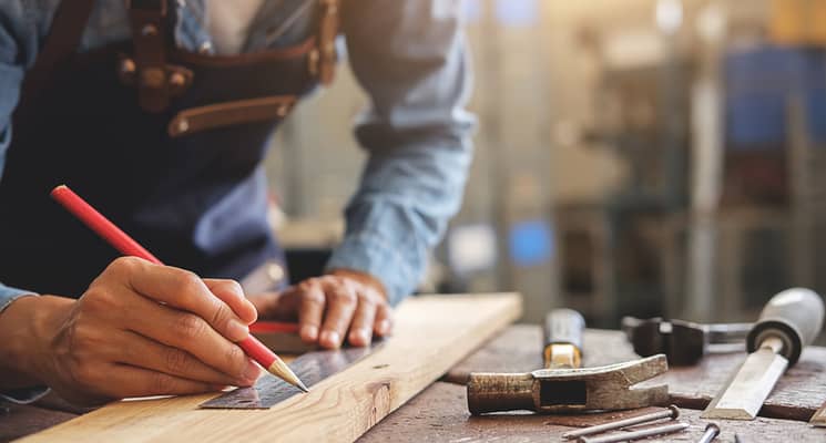 How Much Does It Cost to Hire a Carpenter in Dubai?