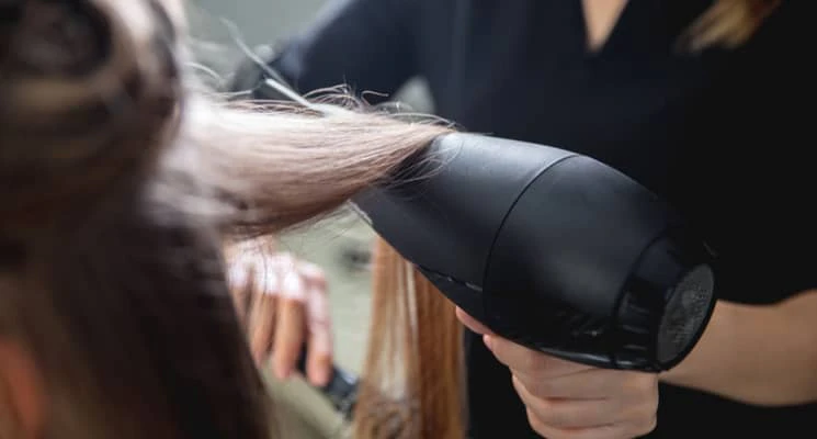 salon services at home in Abu Dhabi