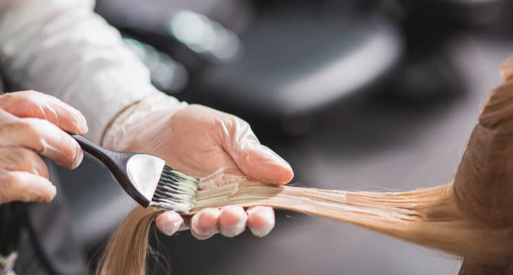 5 Hair Dyeing Mistakes to Avoid at Home in Dubai