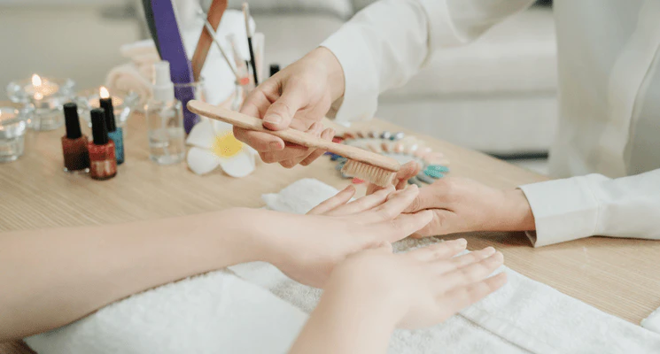 nail services at home