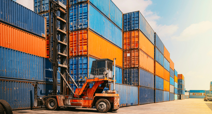 How to Save Money During International Moving from Dubai