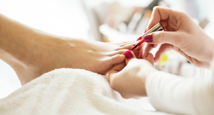 What More Can You Get from Acrylic Nails at Home Service in Abu Dhabi?