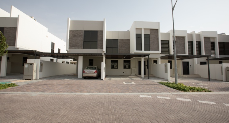 Dubai villas for local moving