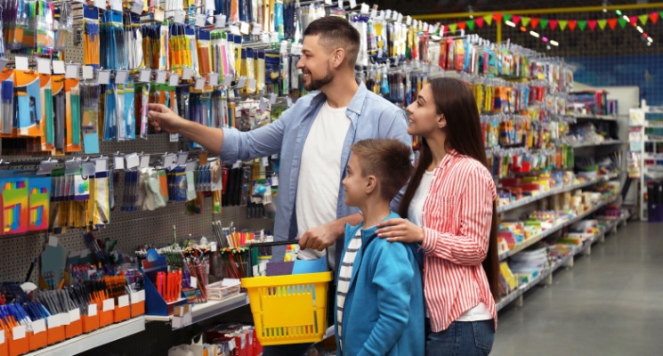 family shopping before relocating in Dubai