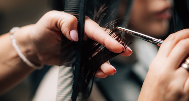 9 Signs You Might Be Ready to Switch to a Salon at Home In Abu Dhabi