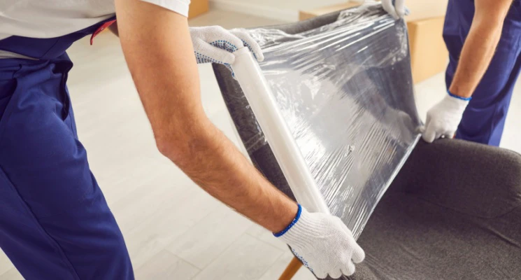 Tips to Avoid Costly Mistakes with International Movers in Abu Dhabi