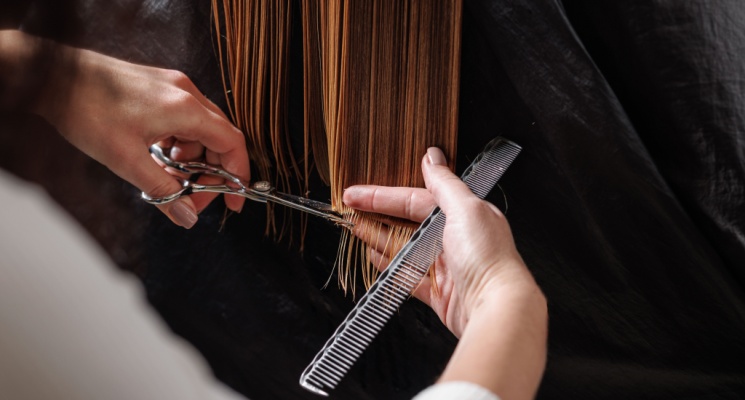 Haircut at Home in Sharjah: What to Expect