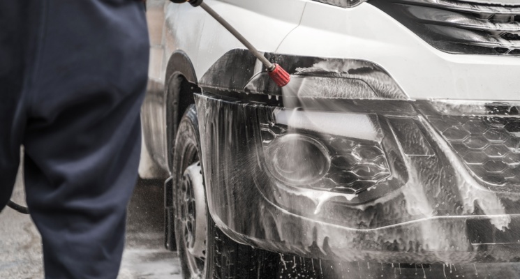 How Much Does a Car Wash in Abu Dhabi Cost