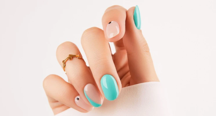 Manicure Hacks for Flawless Nails at Home in Dubai