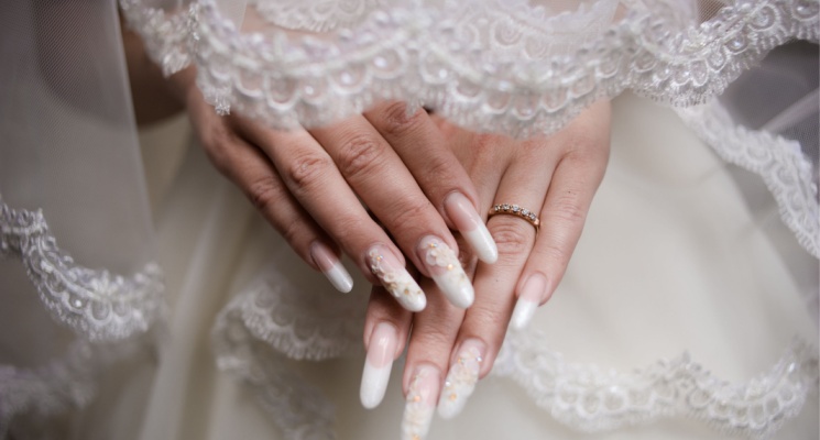 Why Get Bridal Nails From a Luxury Salon at Home in Dubai