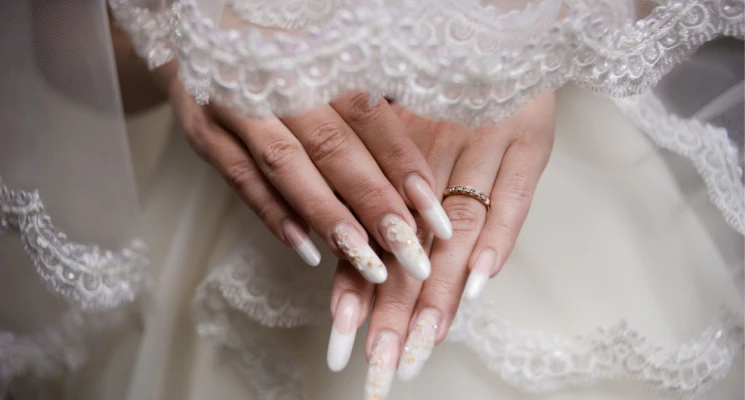 Why Get Bridal Nails From a Luxury Salon at Home in Dubai