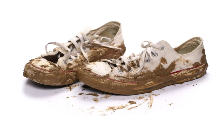 Shoe Cleaning at Home Hacks to Get Rid of Stubborn Stains Fast in Dubai