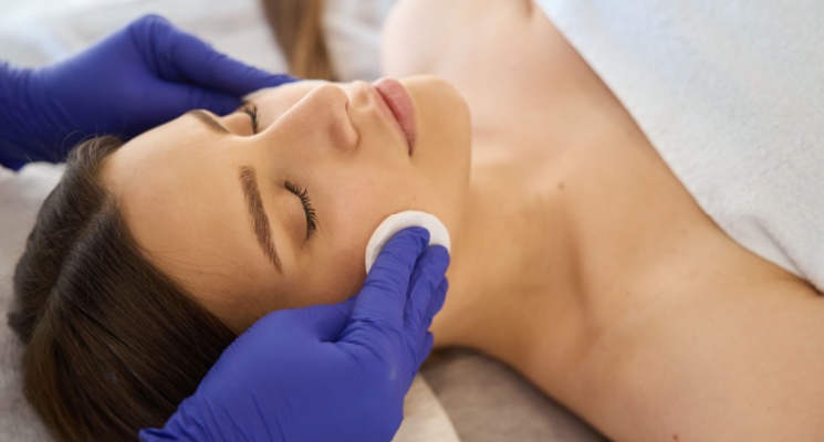 How Often Should You Get a Cleansing Facial in Dubai?