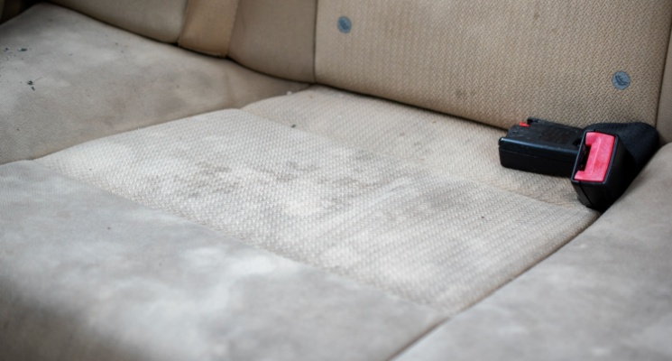 5 Signs of Car Mold: Safe Cleaning with Car Service at Home Dubai