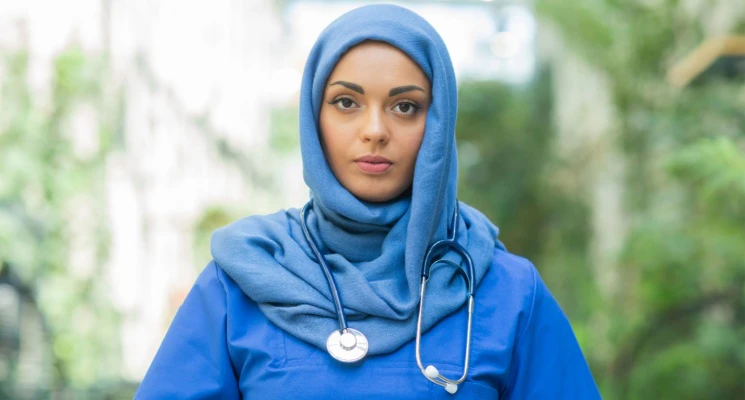 How to Verify a Licensed Nurse at Home in Dubai