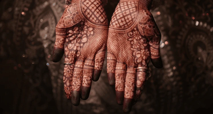 dark henna on hands